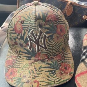New York Yankees Floral Snapback Cap - Tropical Print